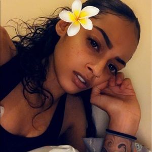 Meet your Posher, Batoul